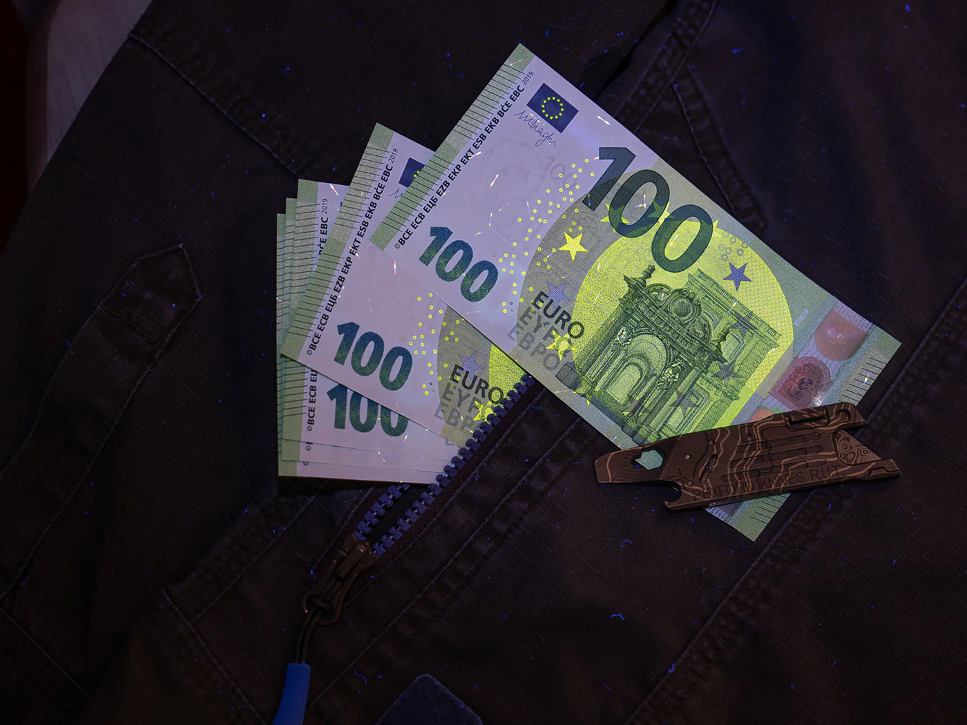 Olight Arkfeld UV - Image 6