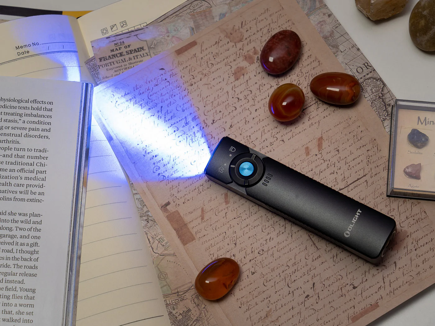 Olight Arkfeld UV - Image 8