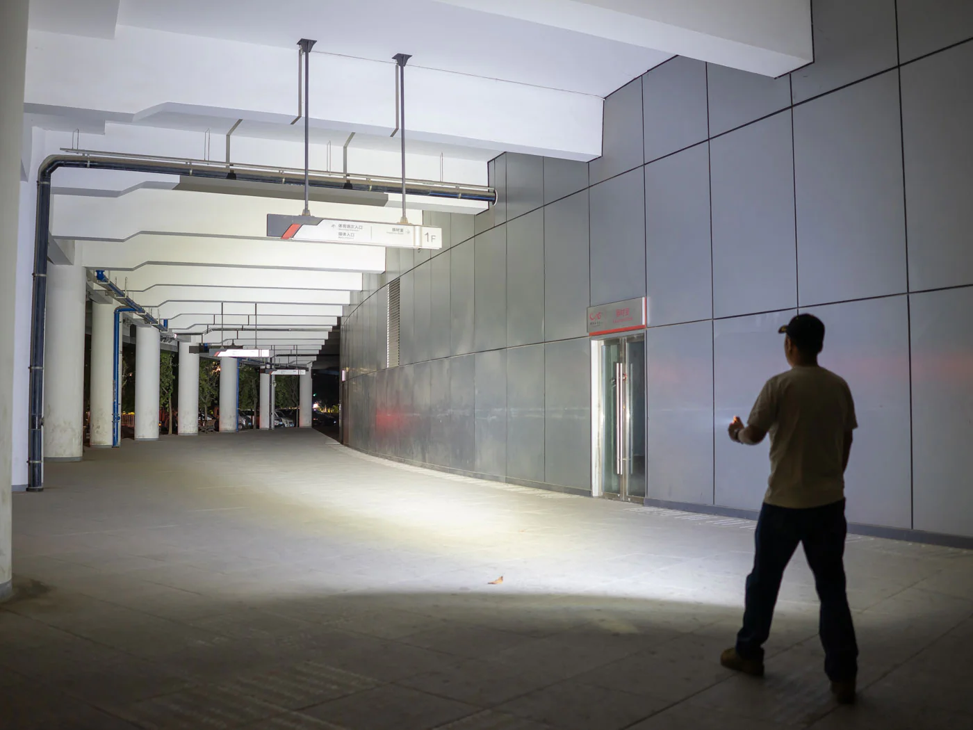 Olight Perun 3 Mini Premium Midnight Blue - Image 9